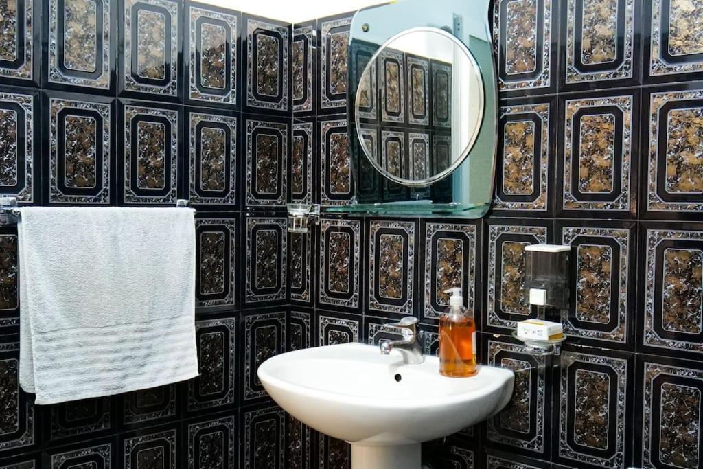 Kasmi Home Krujë Buitenkant foto