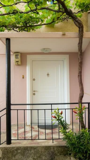Kasmi Home Krujë Buitenkant foto