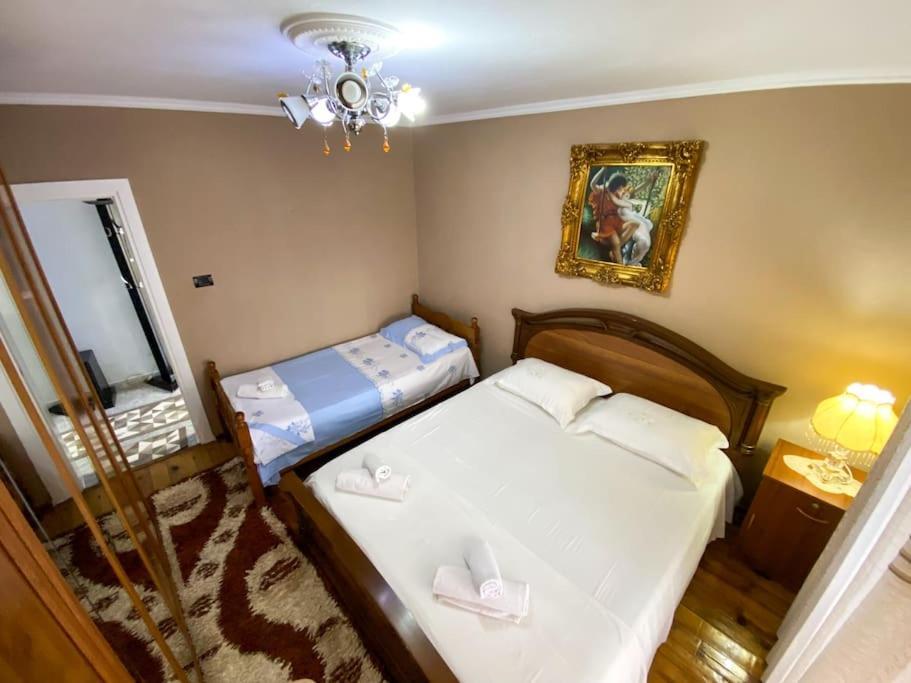 Kasmi Home Krujë Buitenkant foto